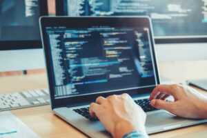 How to Become a Financial Software Developer