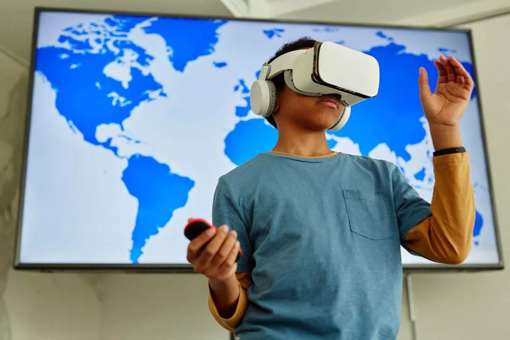 The Diverse Tools and Benefits of Virtual Reality in Education